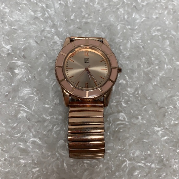 New York & Company Accessories - 💗 3/ 20 Rose gold New York & co watch